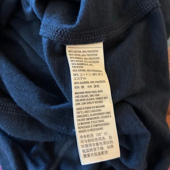 Y2K Hollister V Neck Navy Blue Baby Tee Size Large Front Pocket Twilight 2000s - Picture 7 of 7